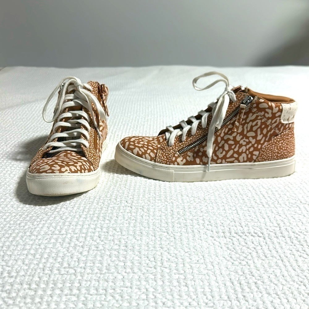 Universal Thread high top shoes Cheetah print